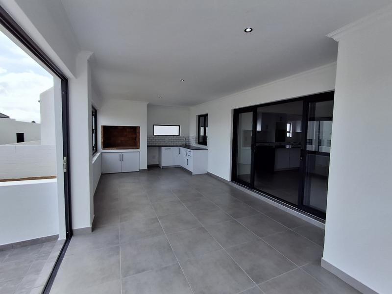 2 Bedroom Property for Sale in Britannia Bay Western Cape